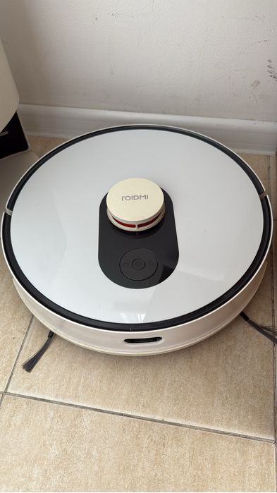 Продам робот пылесос