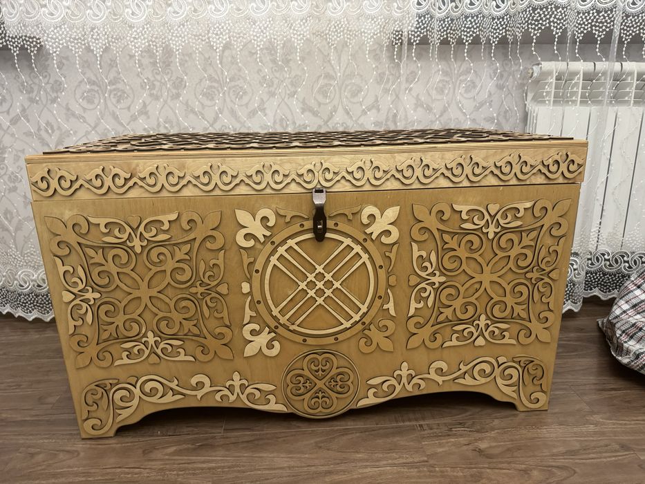 Сундуки на приданное деревянные