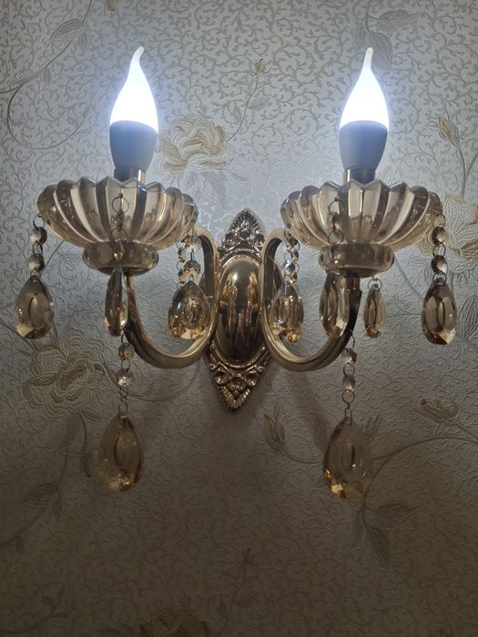 Продам люстру и 2 бра за 50 000