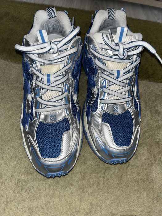 Off-White Be Right Back