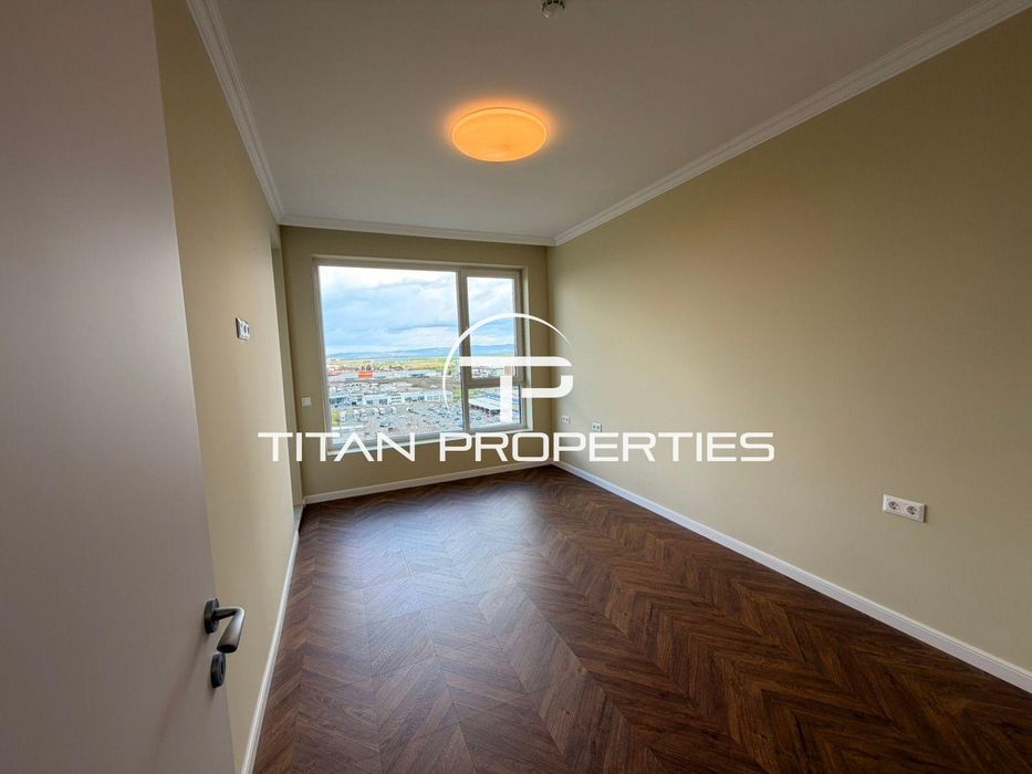 Продава се Двустаен апартамент в Бургас, Изгрев - 67 кв.м за 1675 €/кв.м - Снимка #4