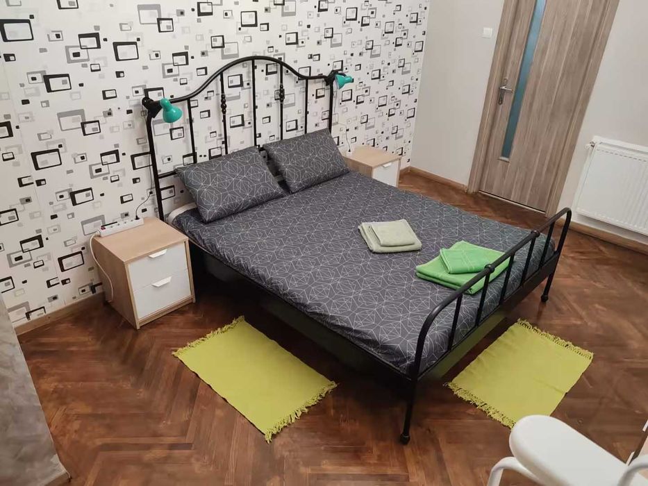 Zona Universitate Inchiriez apartament intrarea italiana