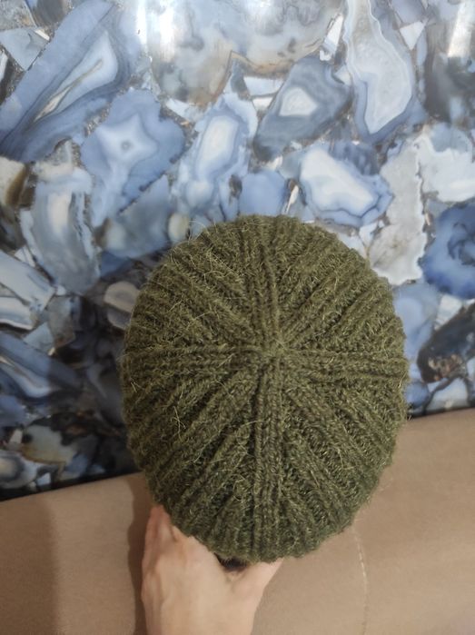 Продаю вязаные головные уборы