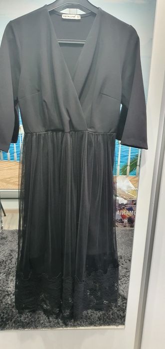 Rochie neagră de ocazie