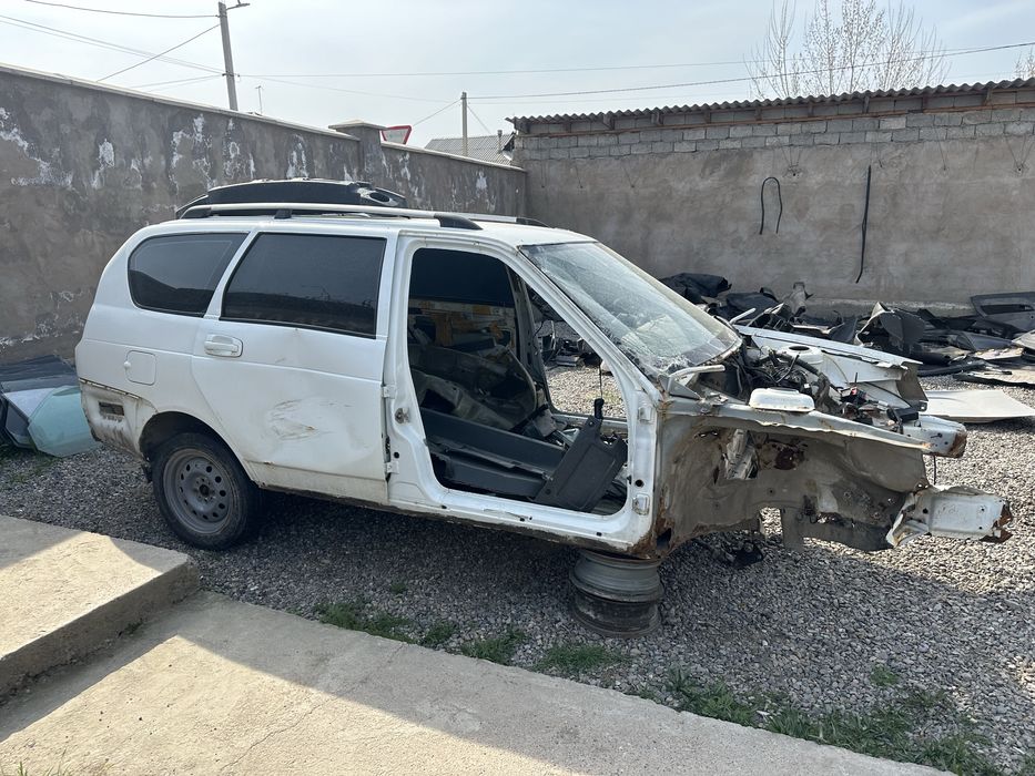 Разбор Приора Универсал год 2014 люкс: 100 000 тг. - Кузовные детали ...