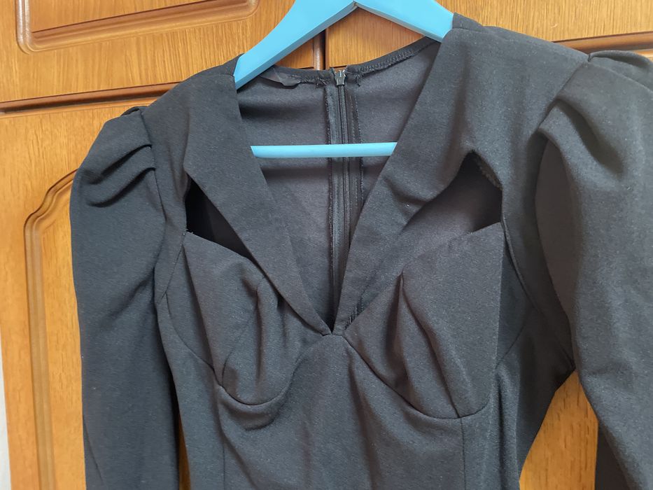 Rochie neagra elegata