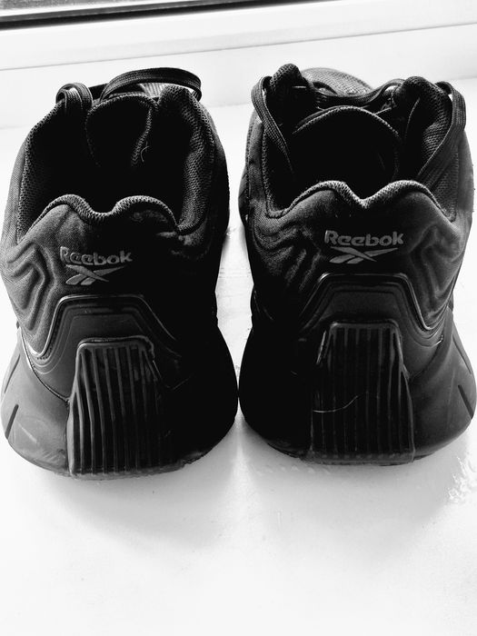 Продам кроссовки REEBOK размер 40,41