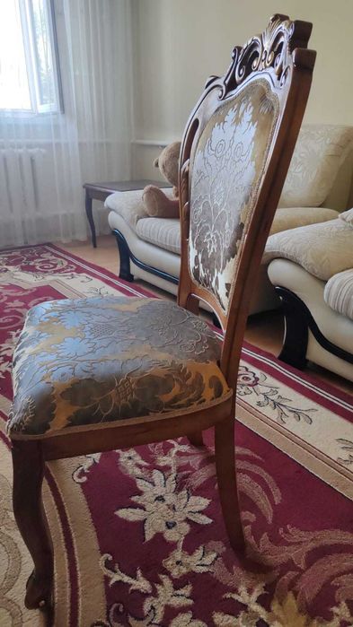 Стулья ручной работы 8 шт