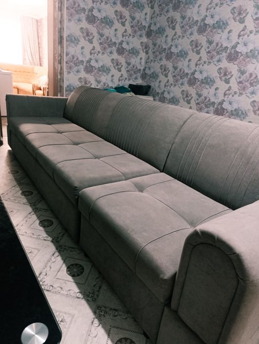 Диван серый хороший