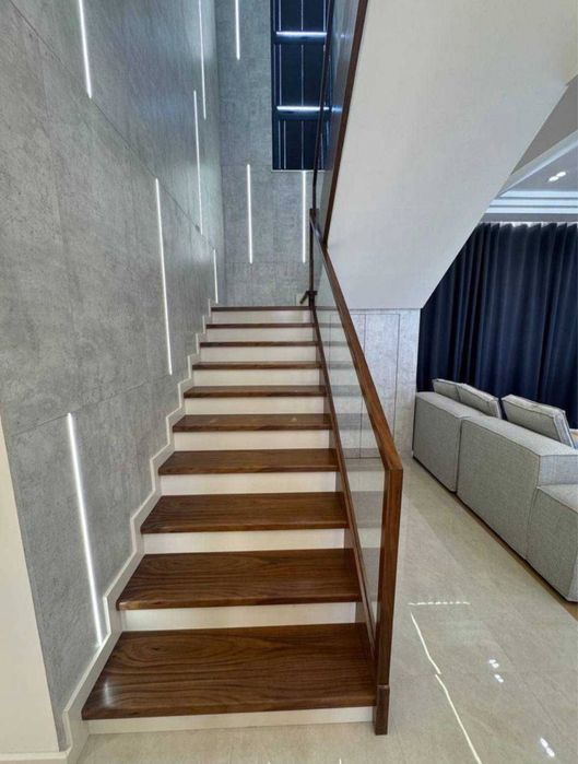 СРОЧНО Сдается дом 2,4 сотки возле ТЦ Альфрагранус ( н946 )