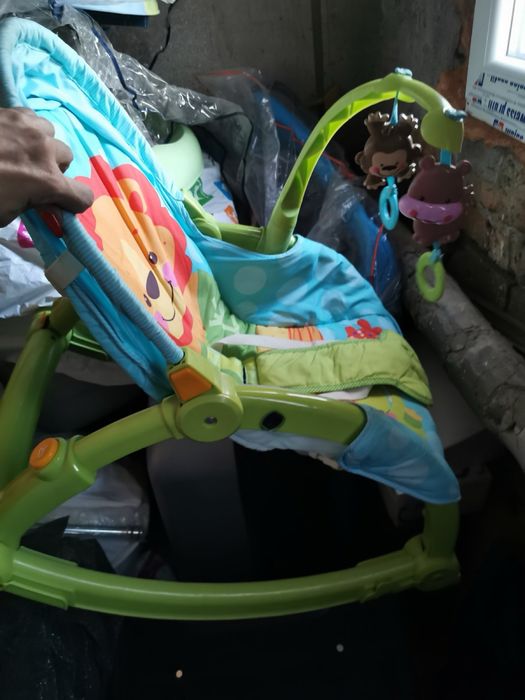 Бебешко столче за кола, гимнастика за бебе, кенгуру за бебе