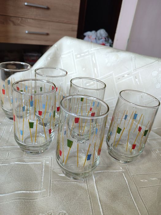 Нови руски чаши за безалкохолно, вода .