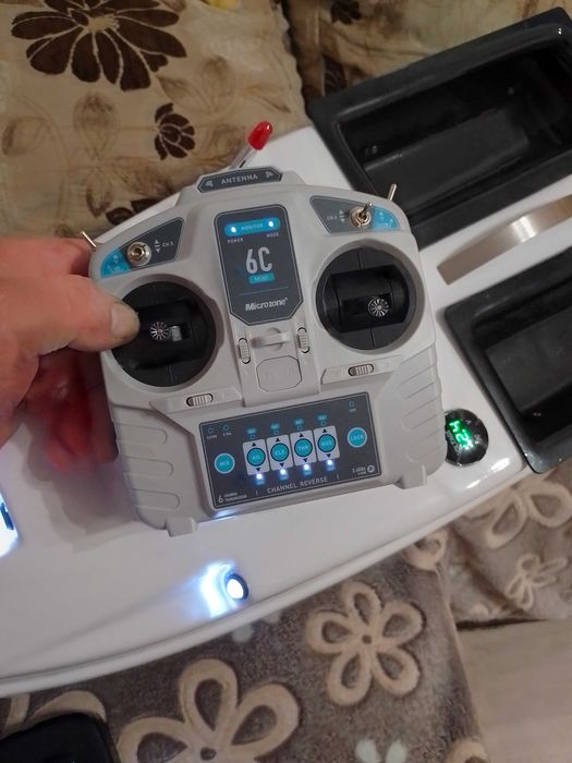 Лодка за захранка и разпъване