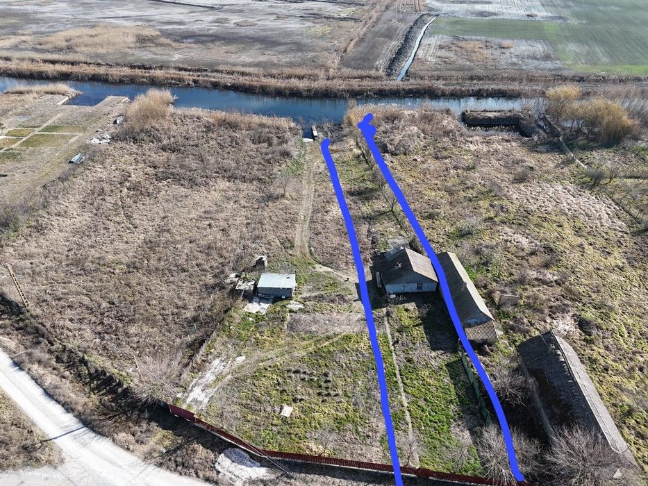 Vând casă cu ieșire la canal Dunavatu de Sus