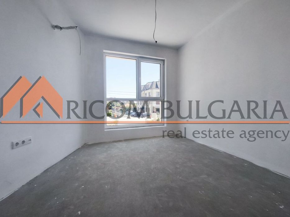 Продава се Тристаен апартамент в Варна, Бриз - 93 кв.м за 1775 €/кв.м - Снимка #7
