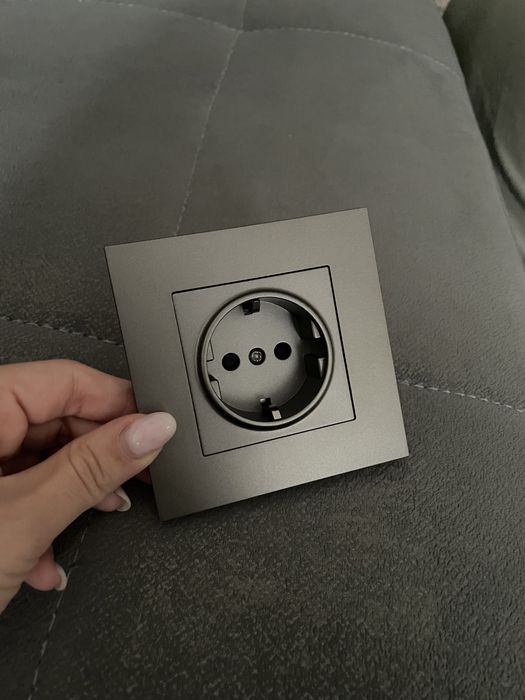 Розетки новые