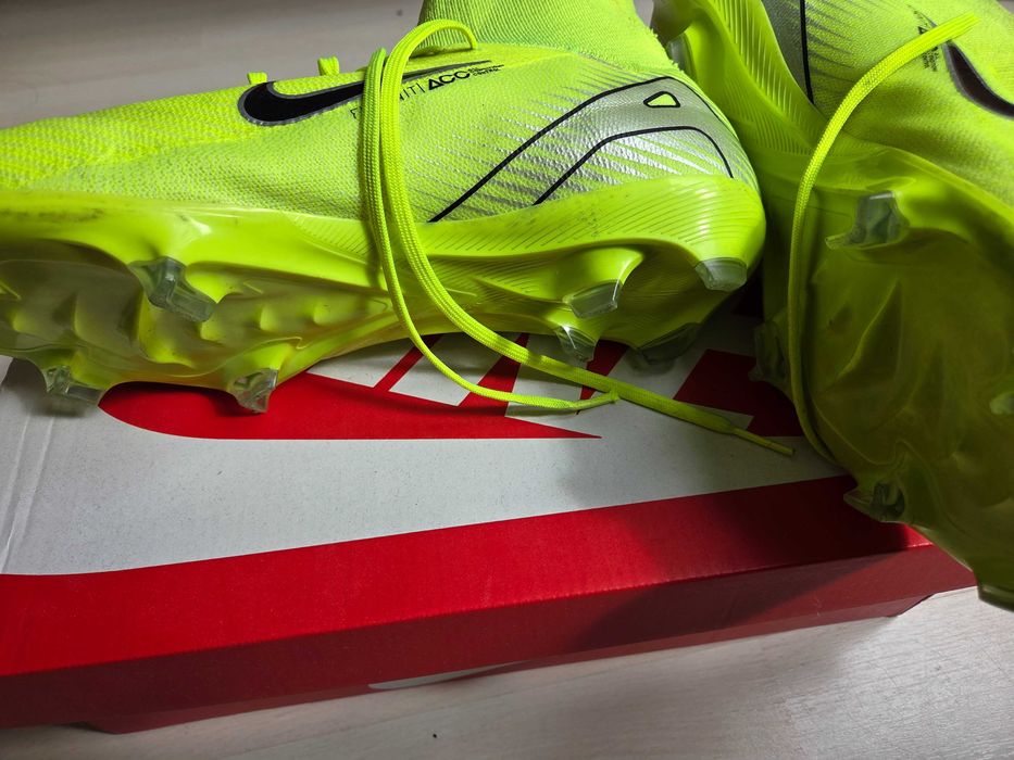 Футболни бутонки Nike Mercurial, EU 44