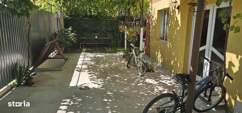 Casă cu 4 camere și curte, gata de utilizare