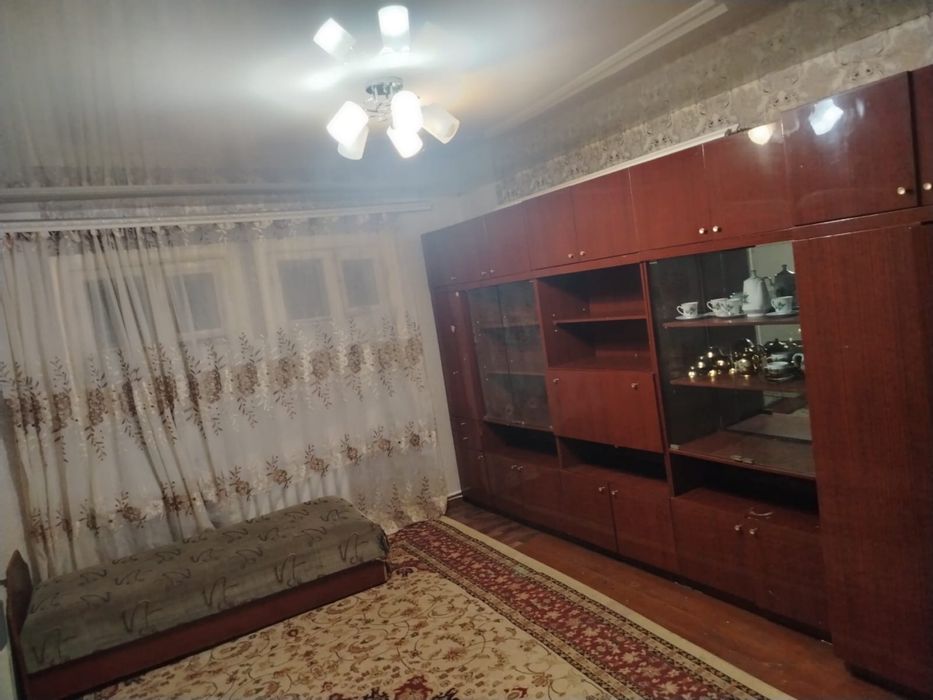 Үй сатылады 2-бөлмелі,8-ми квартирка