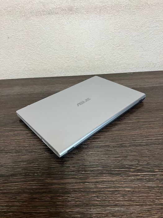 Продам отличный ноутбук Asus Vivo Book