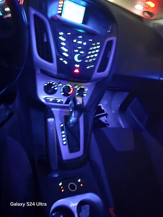 Cd player consola centrala ford focus mk3