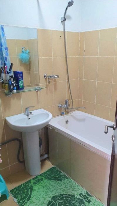 Янги хаёт метро 3 бекат ёнида 3/2/7 тезда сотилади 65000$