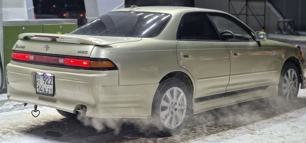 Продам марк 2 обьем 2, без вложений кроме бампера, не критично