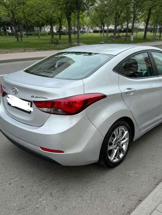 Hyundai Elantra 1.6