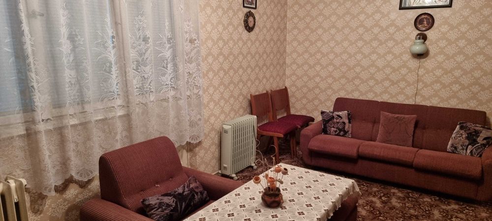 Продава се Двустаен апартамент в Разград, Център - 69 кв.м за 1331 €/кв.м - Снимка #1
