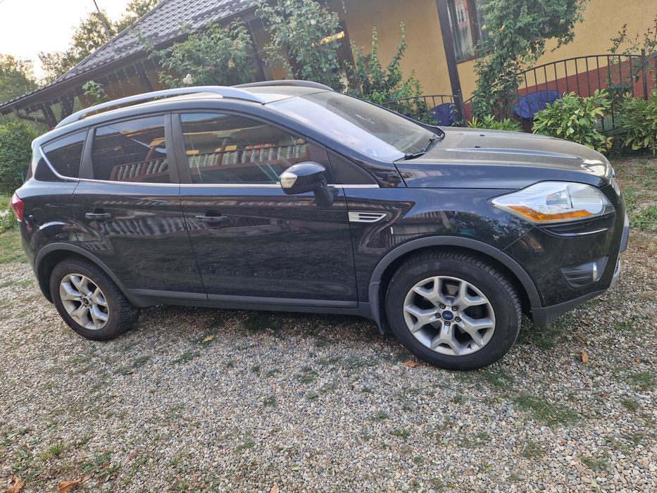 Vand Ford Kuga 4x4 Euro 5 prima inmatriculare 2012