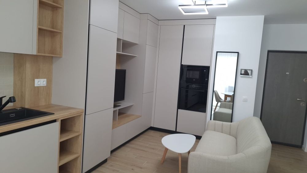 Garsonieră modernă la etajul 1 cu balcon | Mobilată și utilată complet | Zonă rezidențială