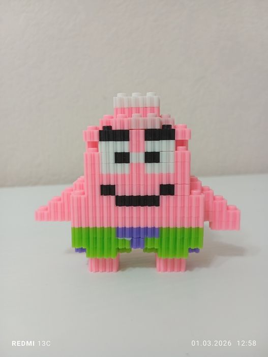 Патрик из lego статуэтка