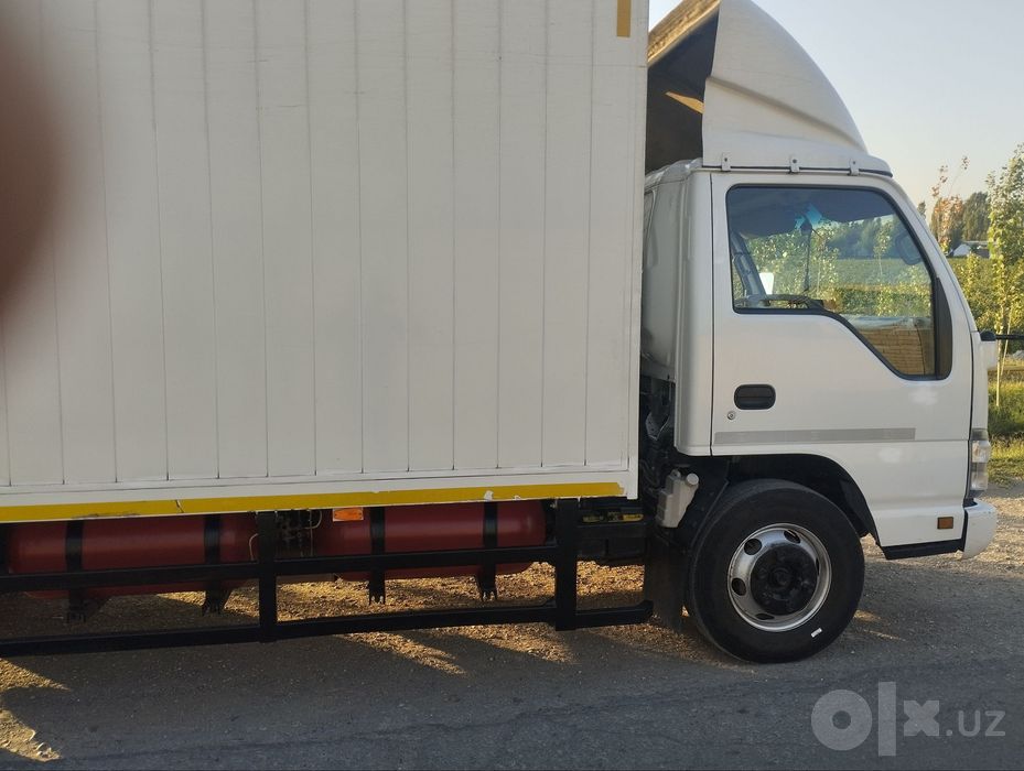Продается Isuzu 2019 yil 300.000 probeg