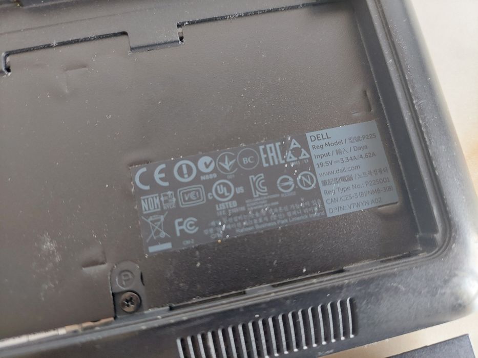 Vând Laptop DELL Latitude E7240 i5-4310U Touch-Screen 8GB SSD 256Gb !