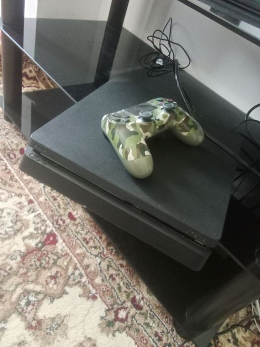 PS 4 продам в хорошем качестве
