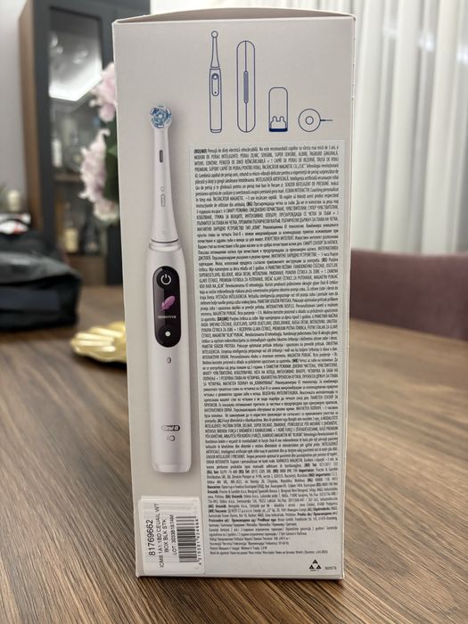 Periuta de dinti Oral B Io8