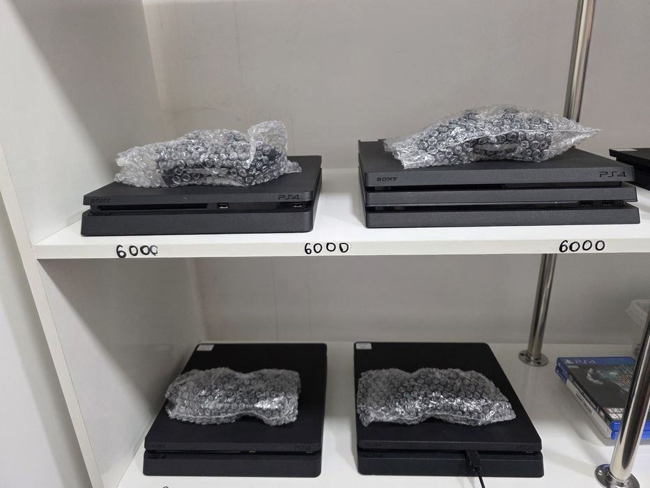 Ps4 slim playstation korreyadan kelgan sony pristavka tayyor biznes