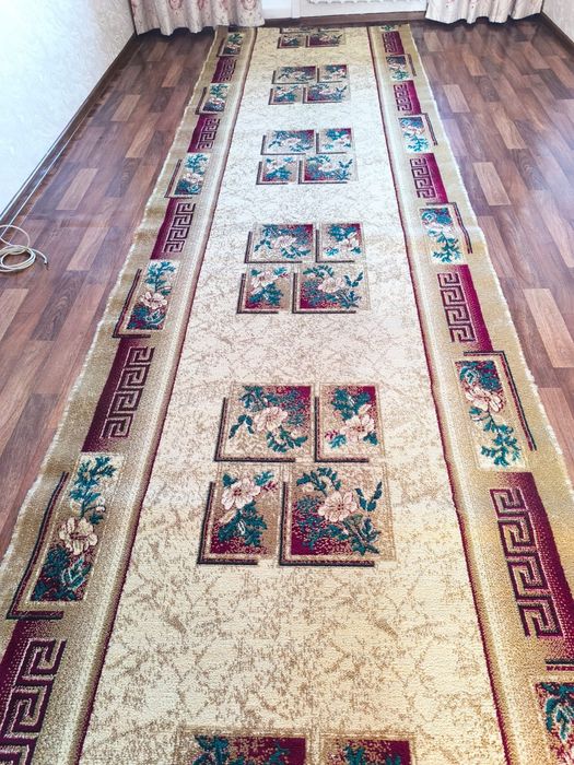 Продам ковровую дорожку