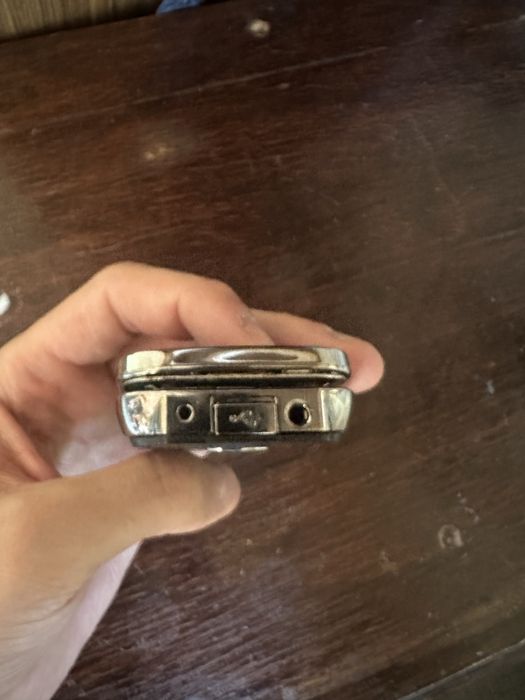 Nokia 7230 holati zor