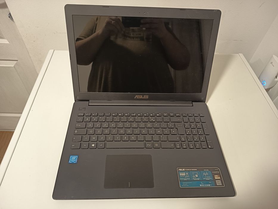 Laptop Asus X553s- pentru piese
