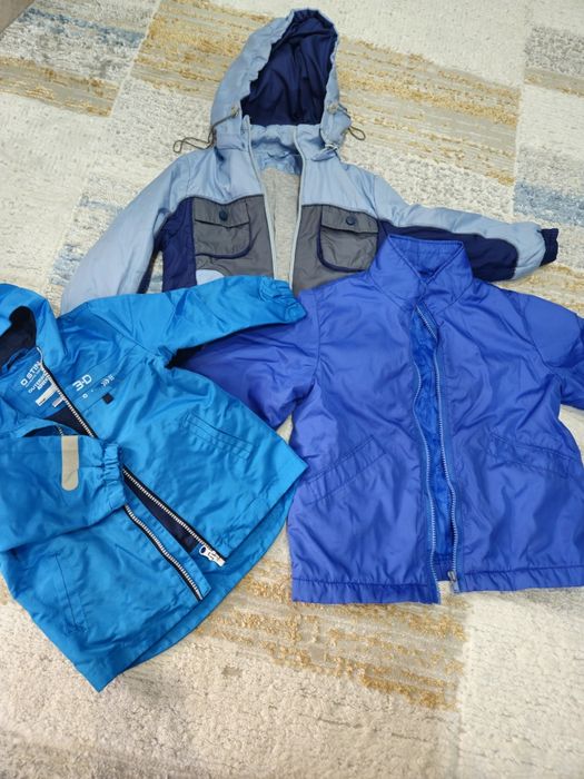 Отдам бесплатно куртки для мальчика