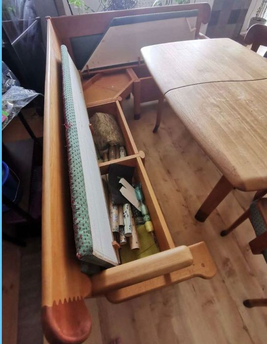 Colțar bucătărie lemn Massiv + ladă Depozitare plus 3 scaune