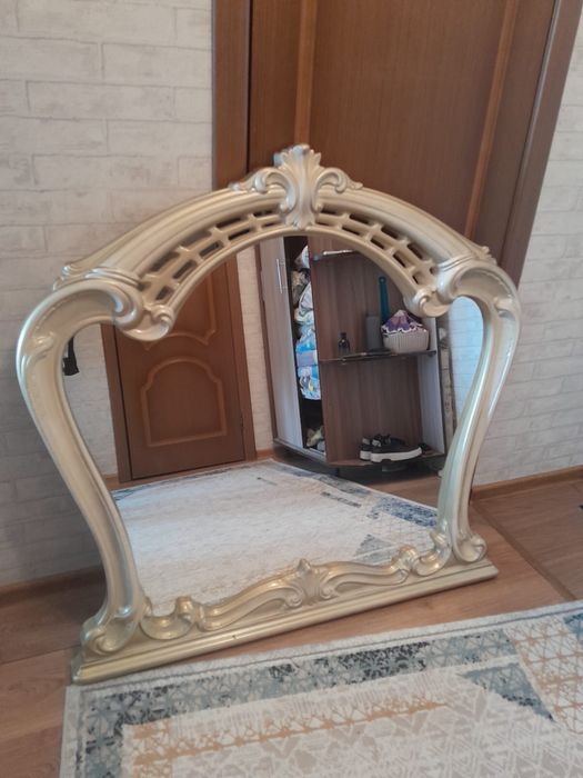 Зеркало красивое