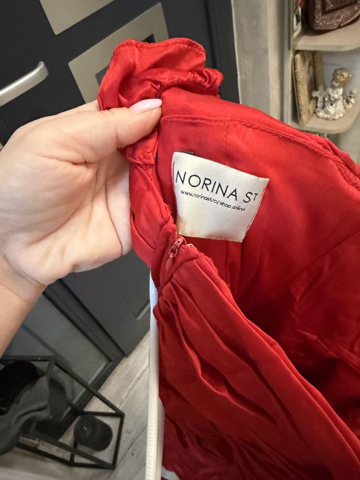 Norina stoica rochie