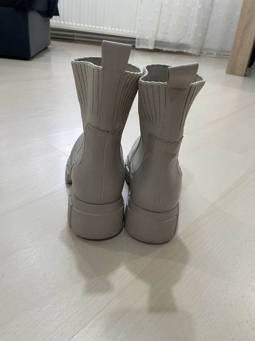 Botine marimea 38