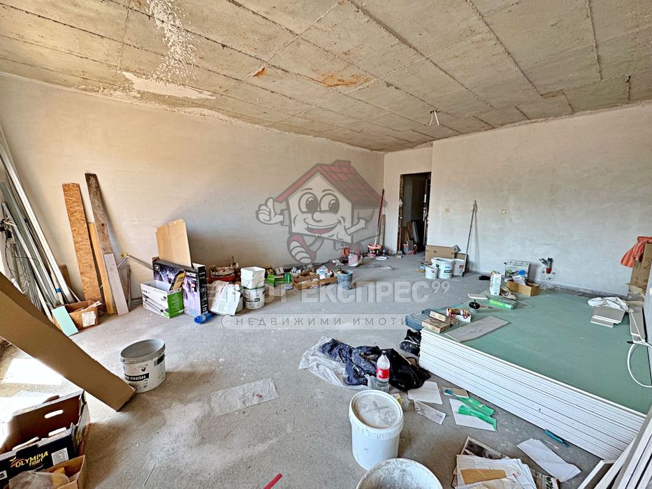 Продава се Тристаен апартамент в Асеновград - 105 кв.м за 642 €/кв.м - Снимка #2