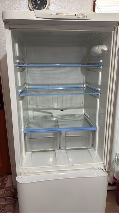 Продам холодильник рабочем состаянии