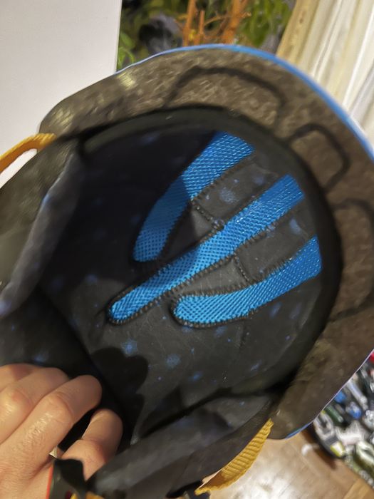 Детска каска UVEX