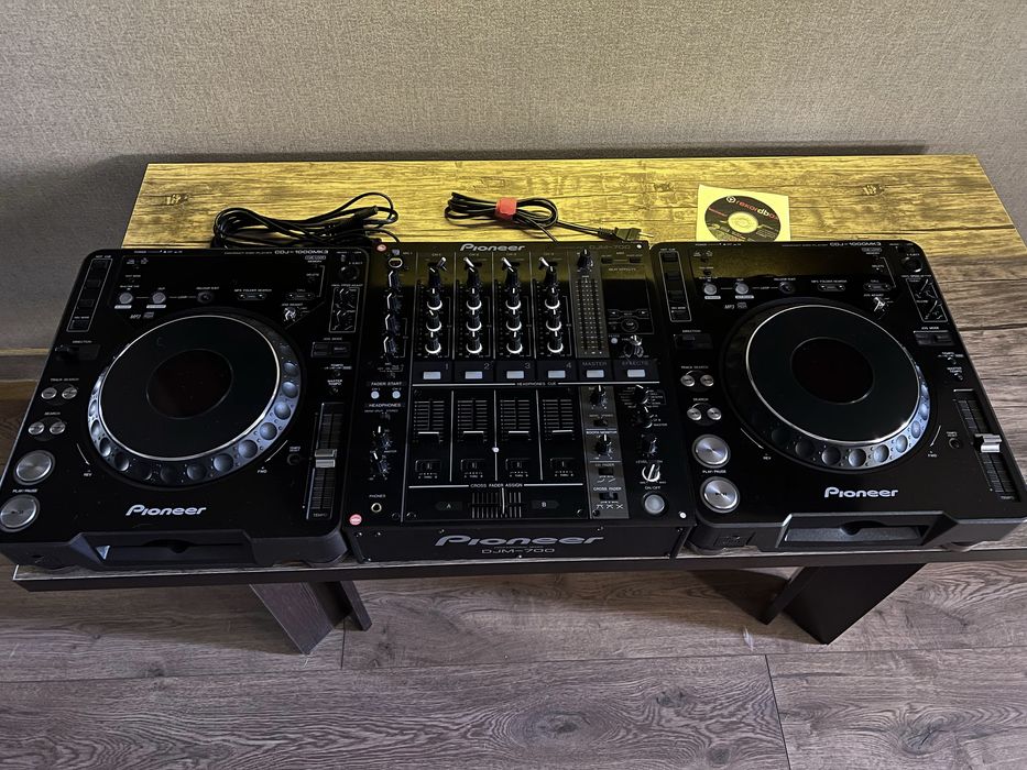 Pioneer cdj mk 3-1000 vs djm 700 serato sl3