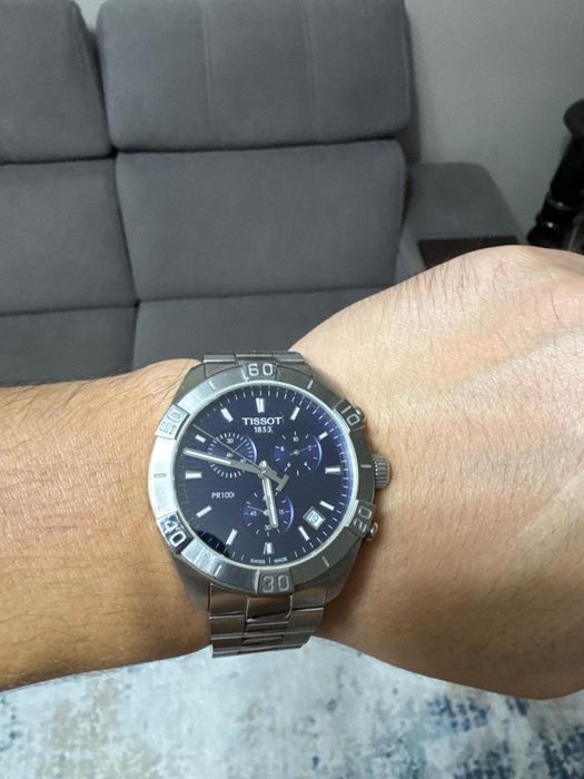 Продам часы Tissot